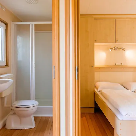 In Leukermeer By The Waterside *