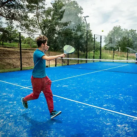 Dağ evi In Leukermeer By The Waterside Well (Limburg)