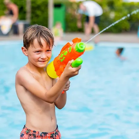 Dağ evi In Leukermeer By The Waterside