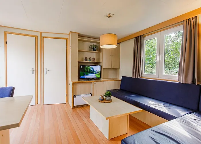 Chalet In Leukermeer By The Waterside