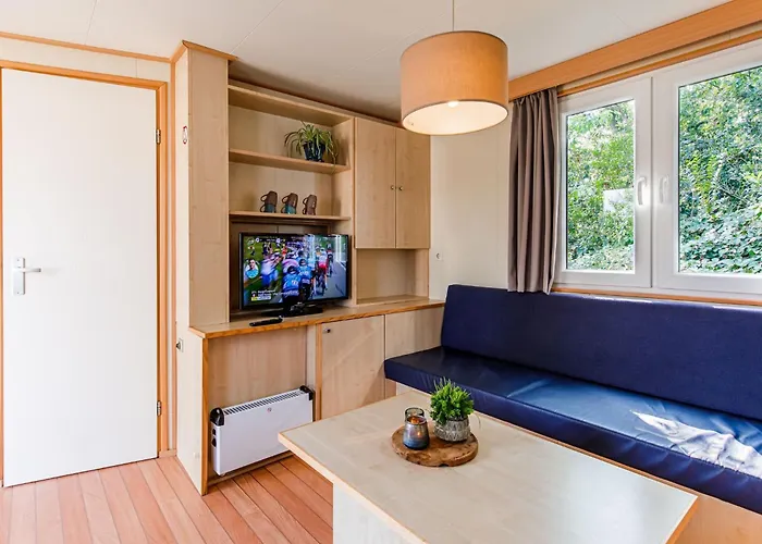 In Leukermeer By The Waterside