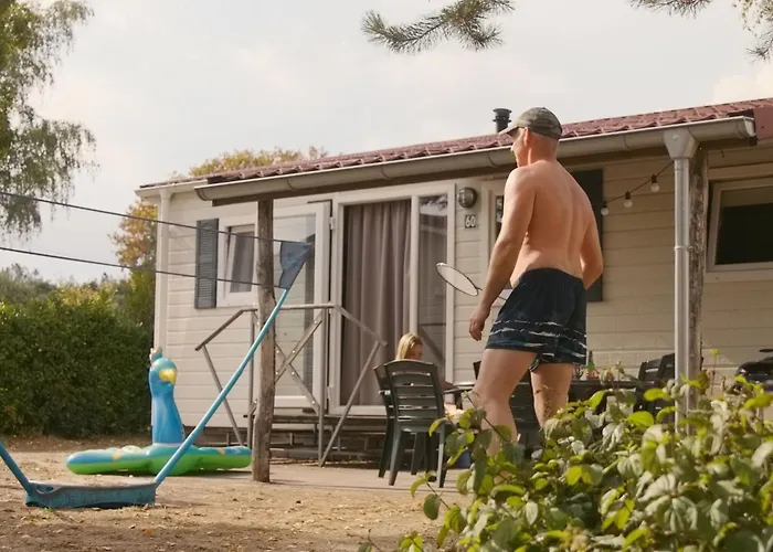 In Leukermeer By The Waterside Chalet *