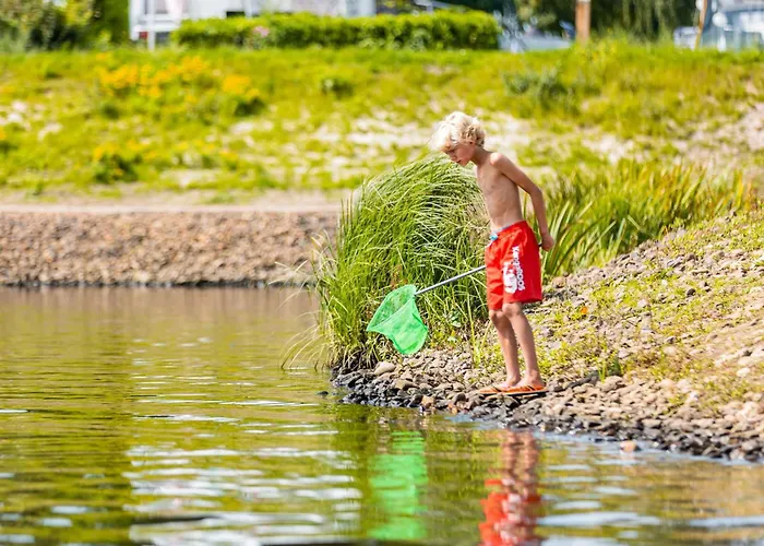 In Leukermeer By The Waterside * Well (Limburg)