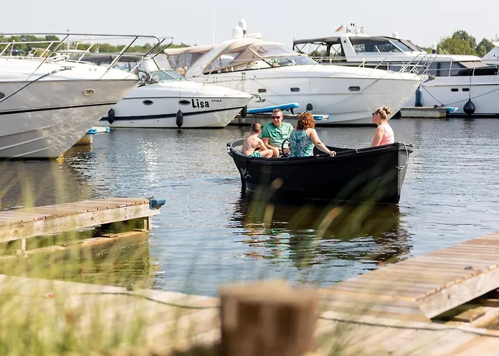 Chalet In Leukermeer By The Waterside *