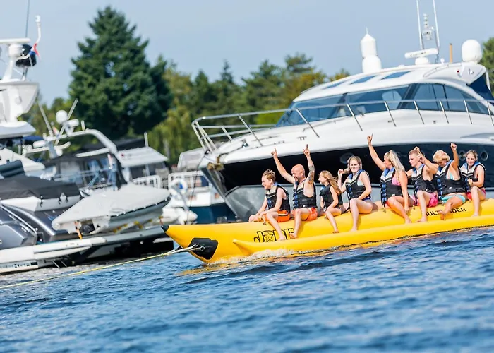 In Leukermeer By The Waterside