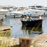 בקתה In Leukermeer By The Waterside *